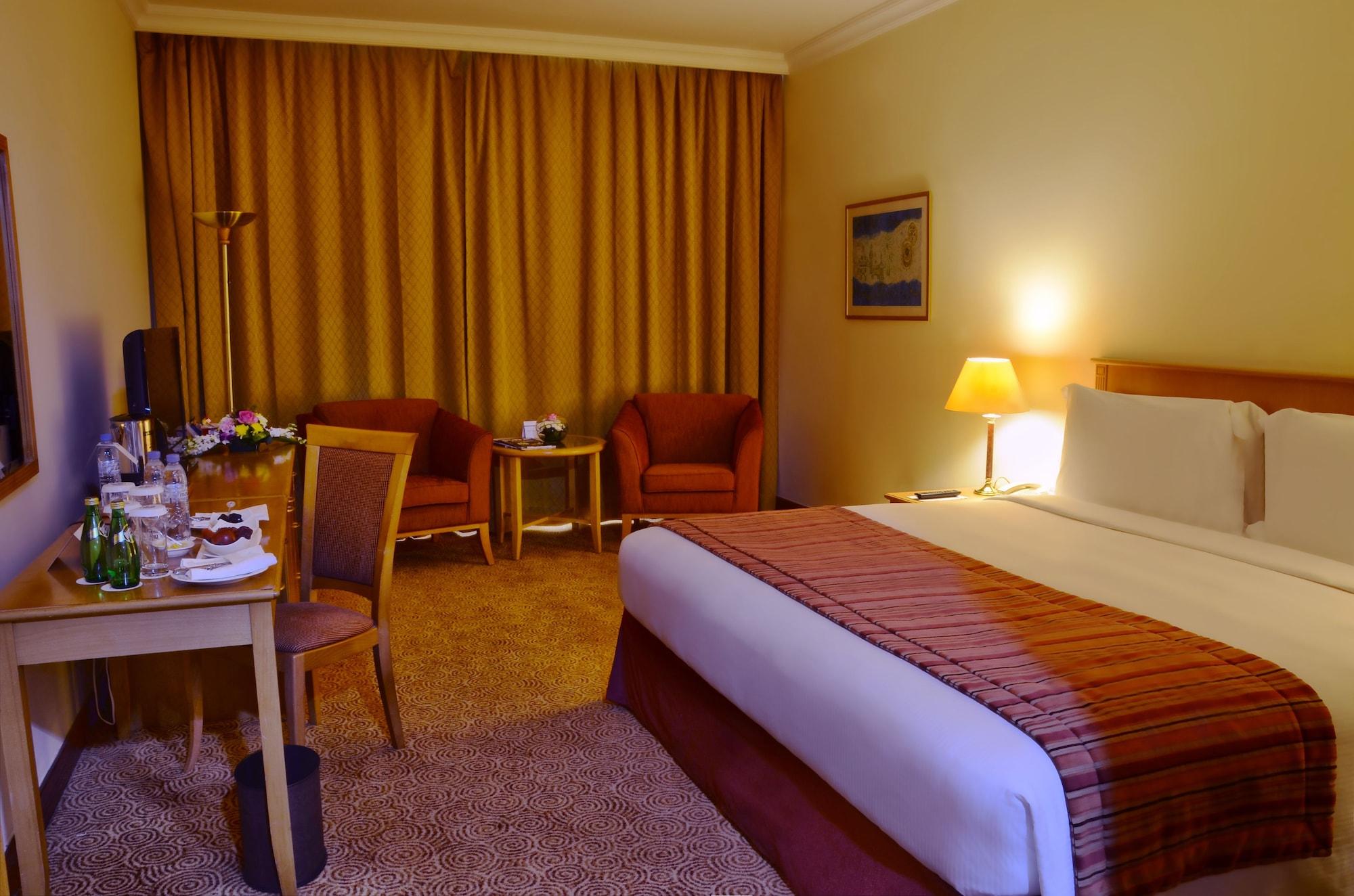 Swiss-Belhotel Şarja Dış mekan fotoğraf