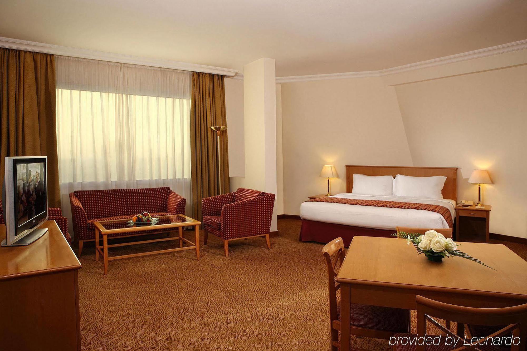 Swiss-Belhotel Şarja Dış mekan fotoğraf